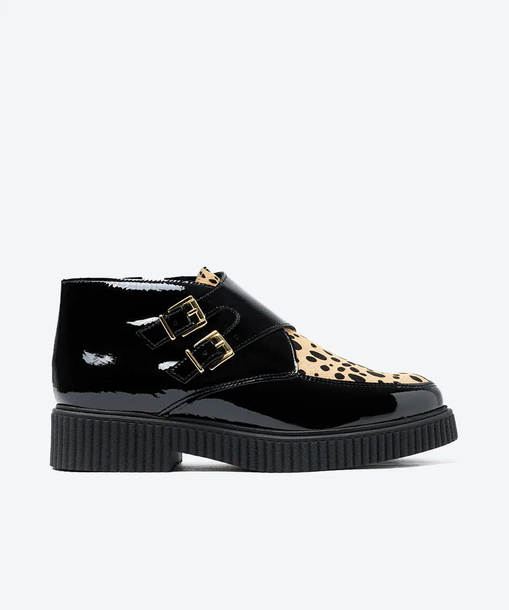 BOTIN MUJER DOS HEBILLAS CHAROL NEGRO PRINT LACOMBA TULIP