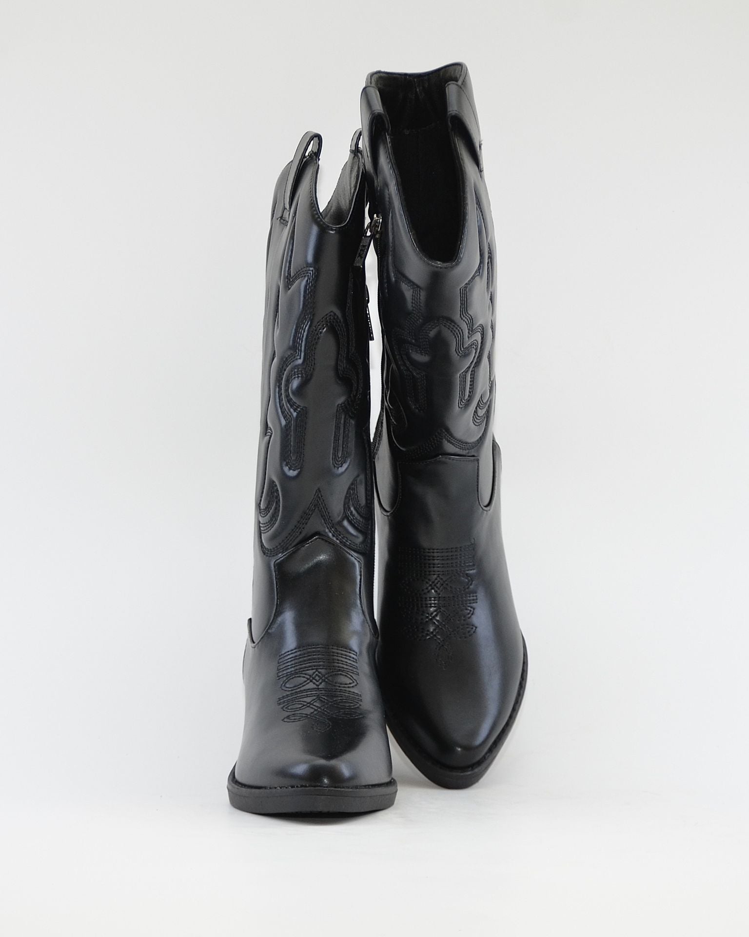 BOTA COWBOY COLOR NEGRO CON CREMALLERA  XTI 143119
