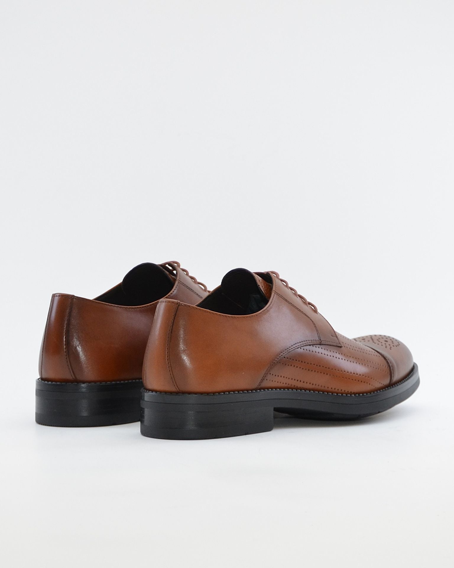 ZAPATO CORDON HOMBRE BLUCHER PICADO CUERO KEEP HONEST 01183 VICTORIA COÑAK
