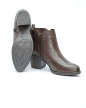 BOTIN MUJER MARRON TACON CUADRADO CREMALLERA