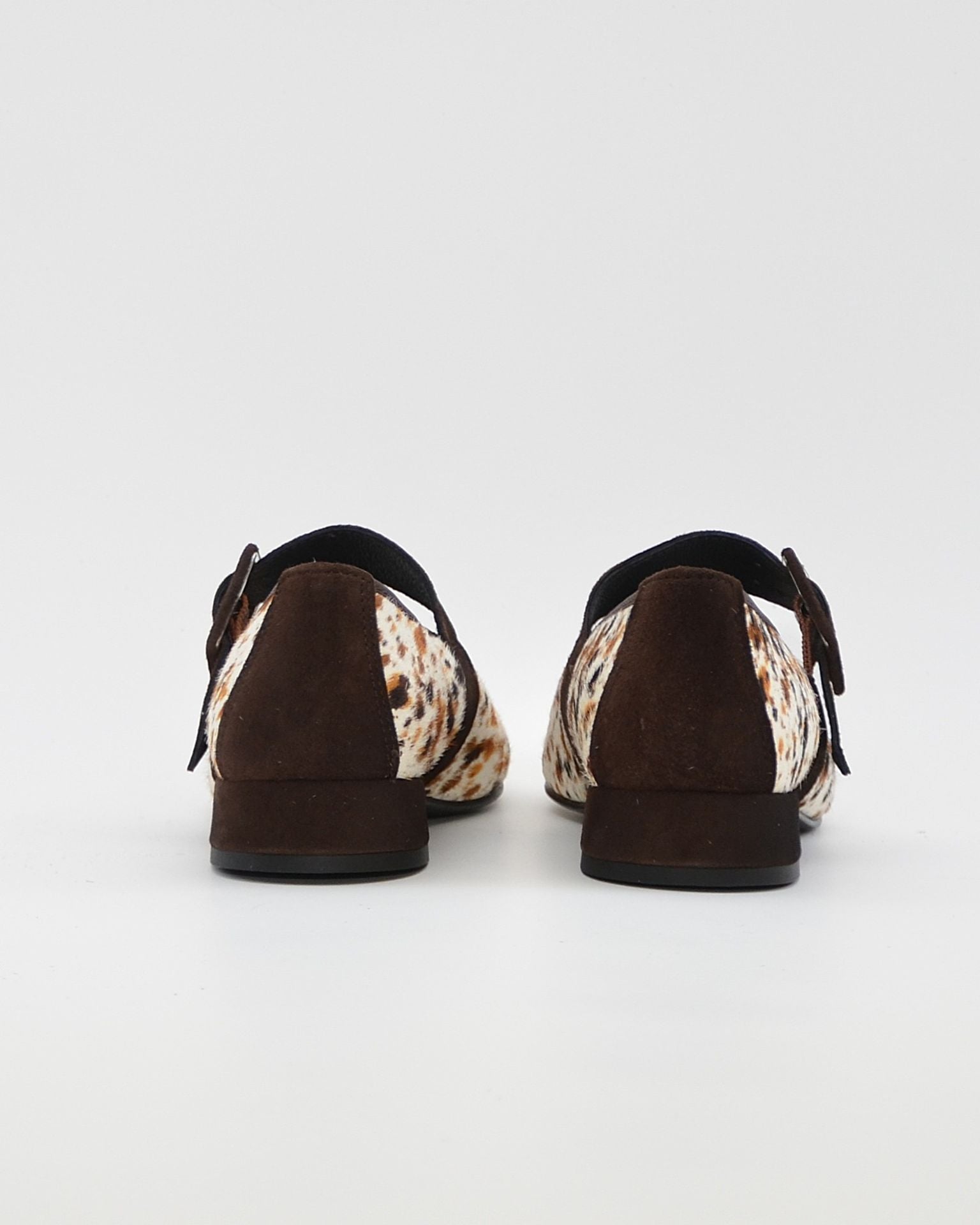 MERCEDITAS MUJER ANIMAL PRINT PONY ANTE MARRON CHOCOLATE CON CORREA Y HEBILLA LACOMBA PRALINE