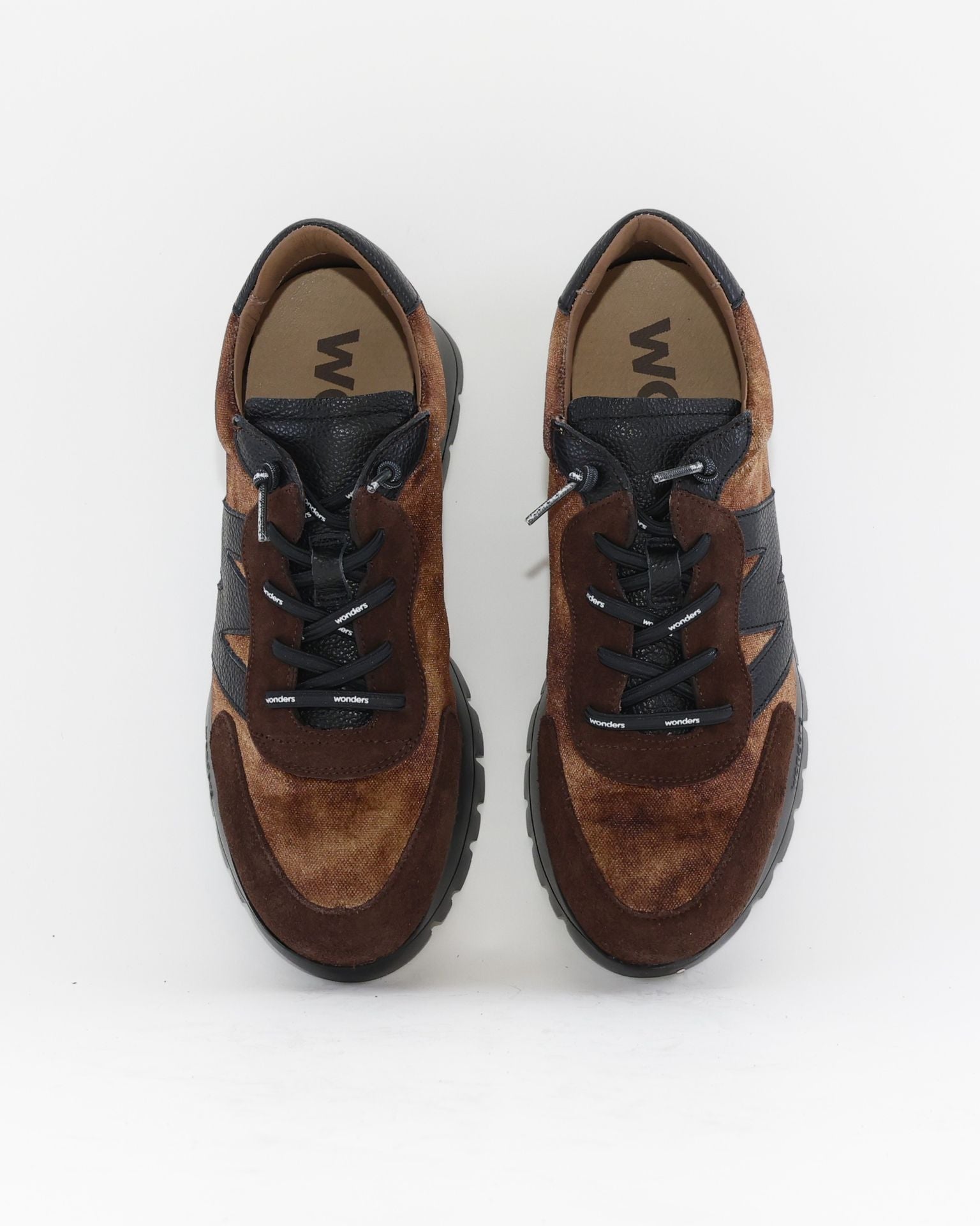 ZAPATO DE CORTE DEPORTIVO WONDERS A-24111 CONBINADO MARRON NEGRO