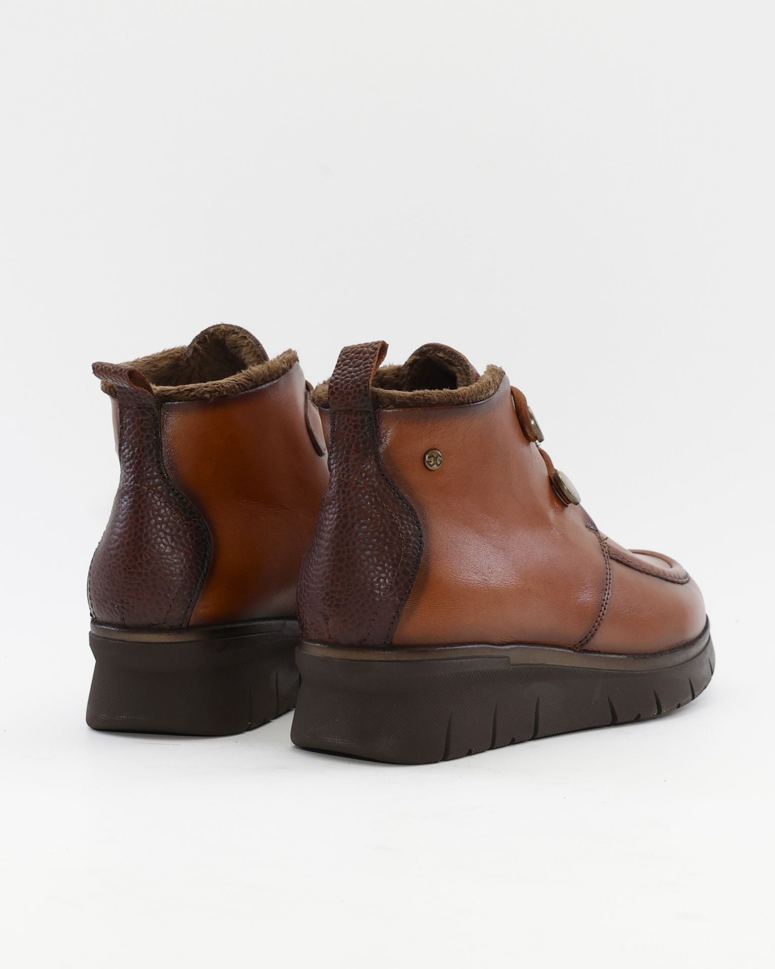 BOTINES DE MUJER CON CUÑA Y CIERRE DE ELASTICOS COLOR CUERO GIORDA 25263