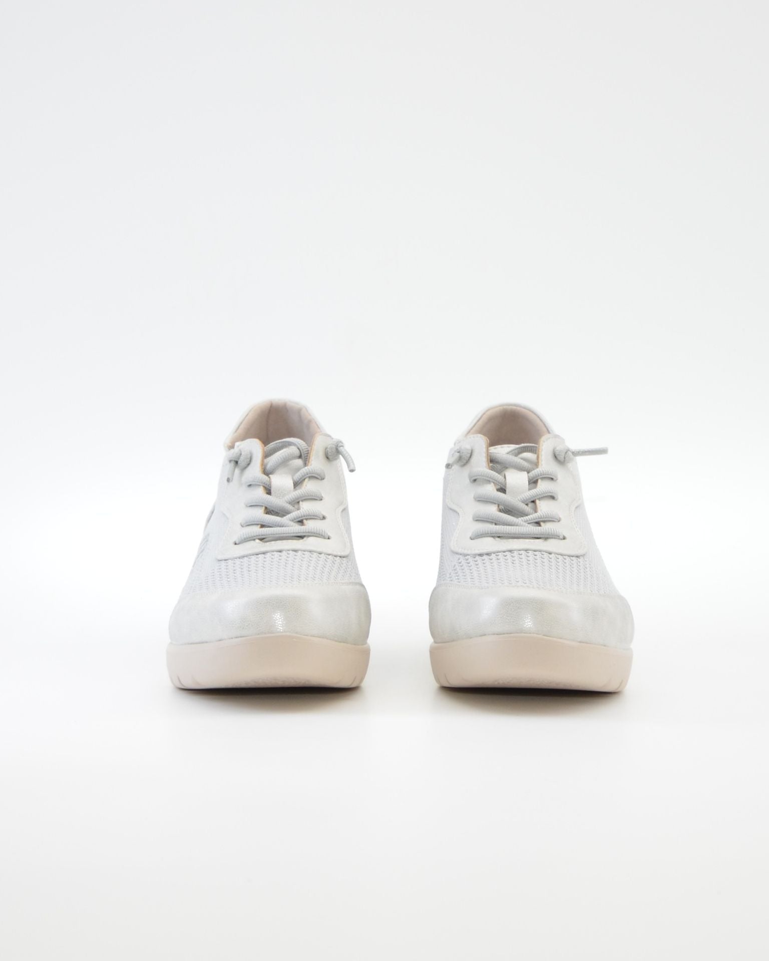 ZAPATO DE CORTE DEPORTIVO MUJER CON CUÑA Y CORDON ELASTICO TREINTAS L4569 PLATA