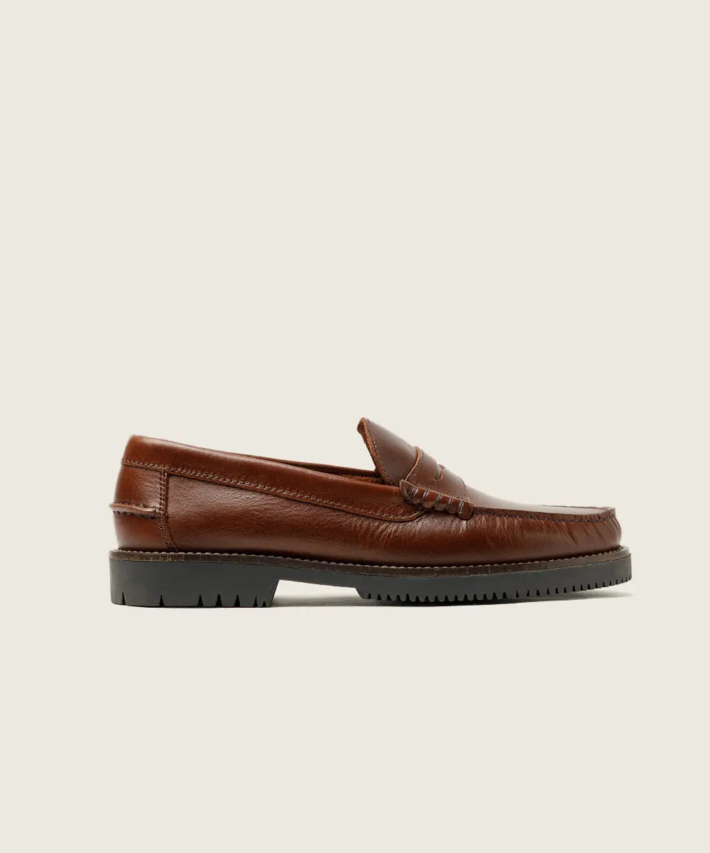 MOCASIN COSIDO A MANO COLOR MARRON SEAHORSE ANTIFAZ GOMA