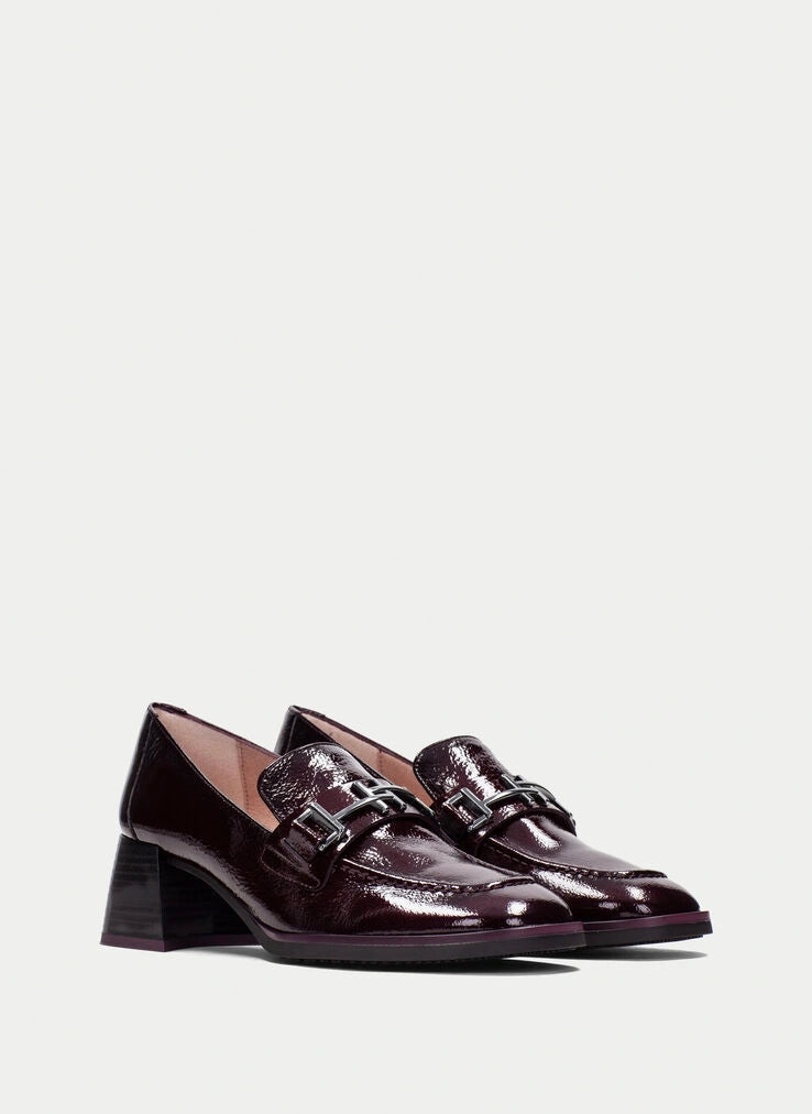 ZAPATO TACON CHAROL BURDEOS HI243590