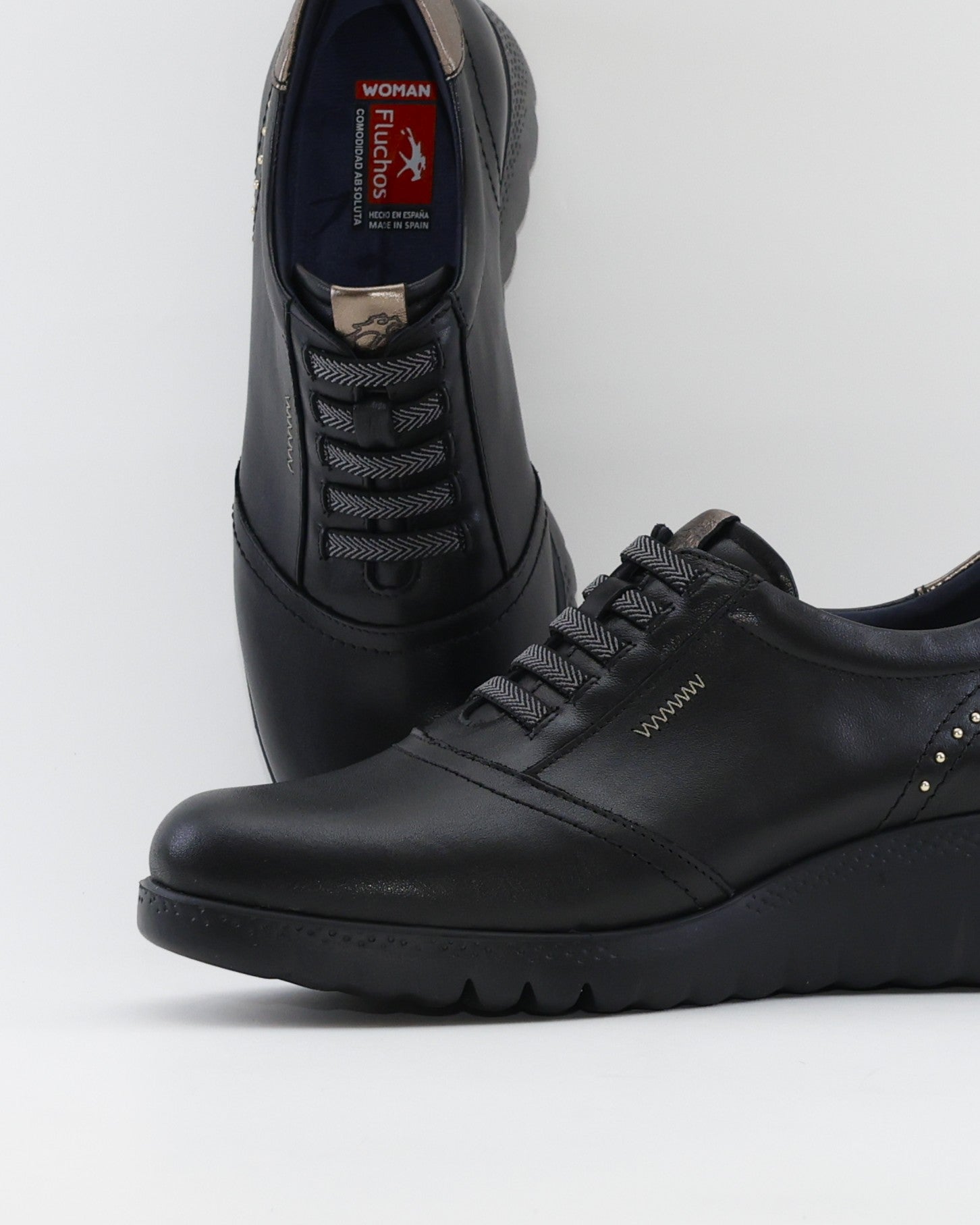 ZAPATO DE CORTE DEPORTIVO CUÑA MUJER ELÁSTICOS FLUCHOS LIVE F2096 NEGRO