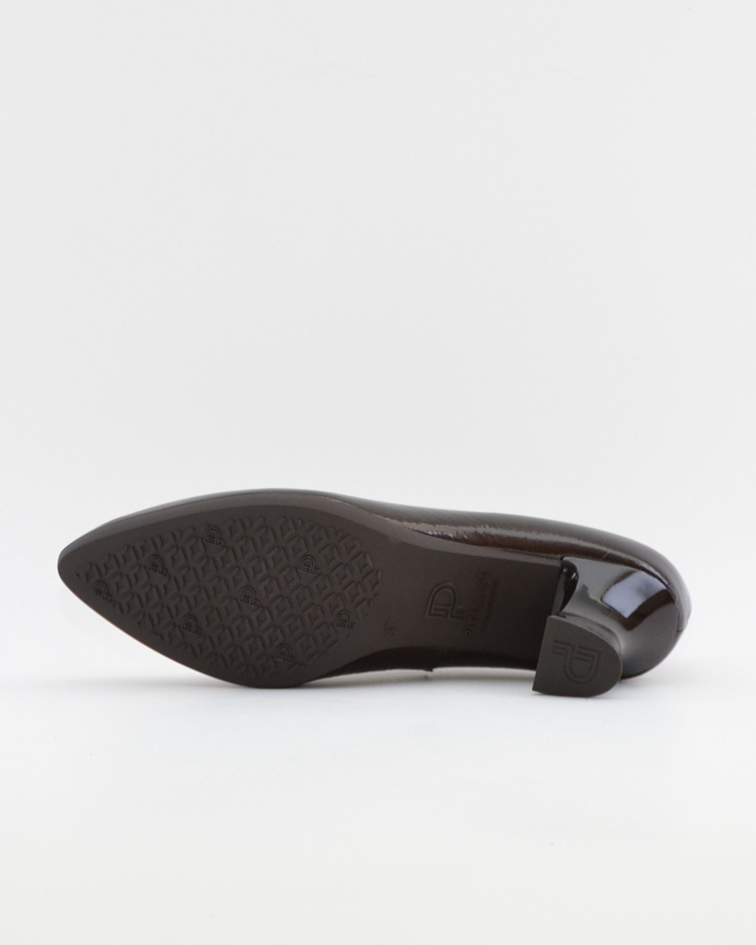 ZAPATO SALON MUJER PITILLOS CHAROL MARRÓN 11681
