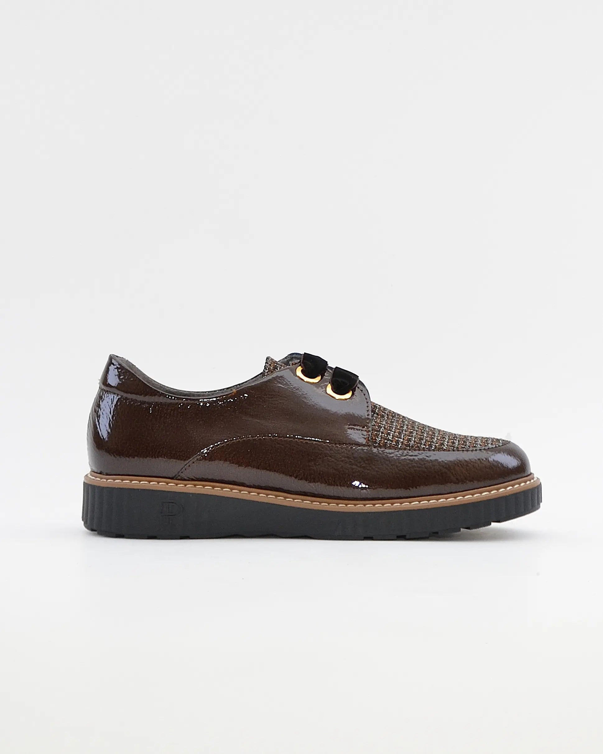 ZAPATO CASUAL MUJER PITILLOS CORDON PLANTILLA EXTRAIBLE 11555 CHAROL MARRÓN