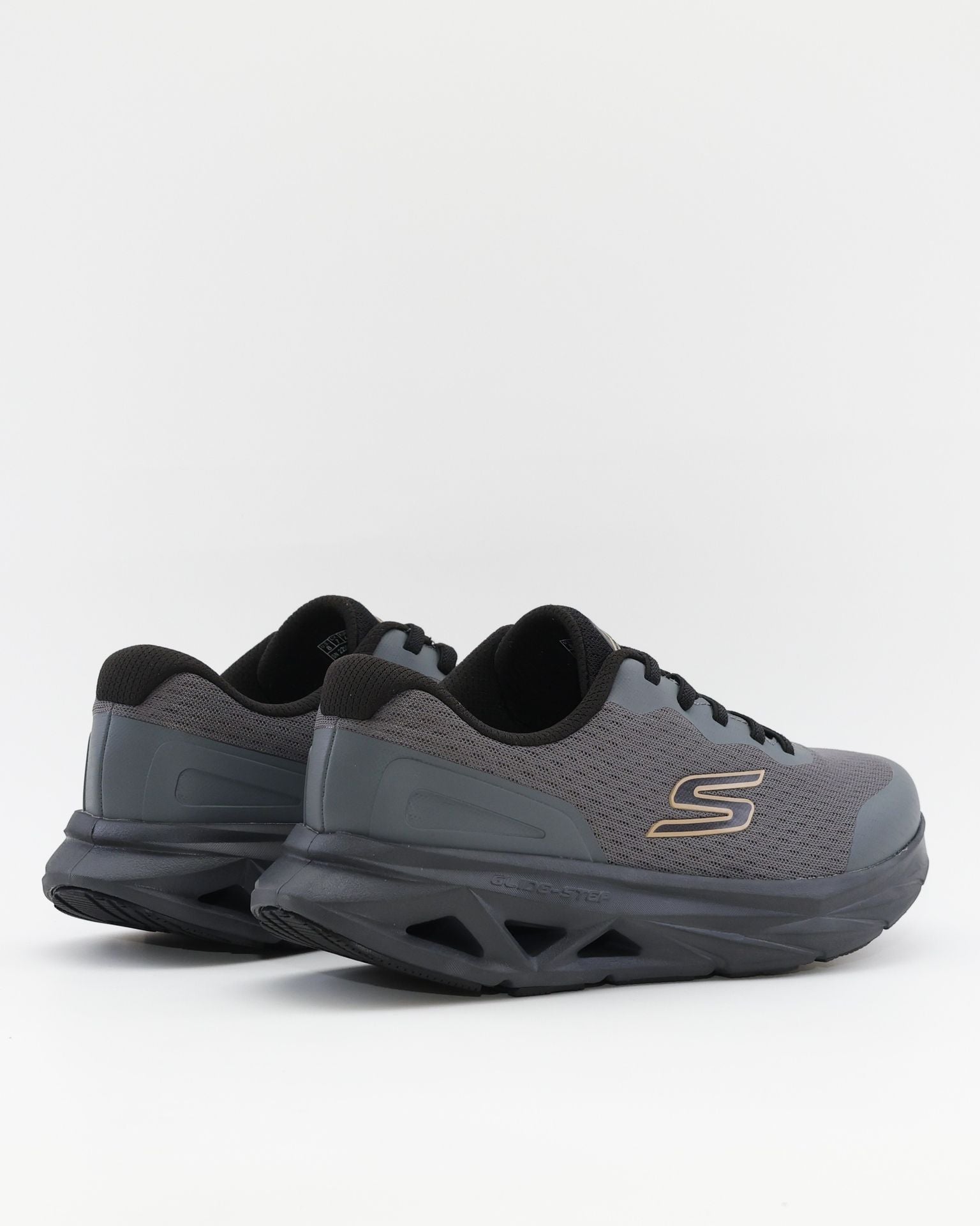 SNEAKERS HOMBRE DEPORTIVO SKECHERS GRIS OSCURO 221041 CHAR