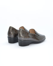 ZAPATO ANCHO ESPECIAL CHAROL COCO GRIS PLANTILLA EXTRAIBLE 255610-04
