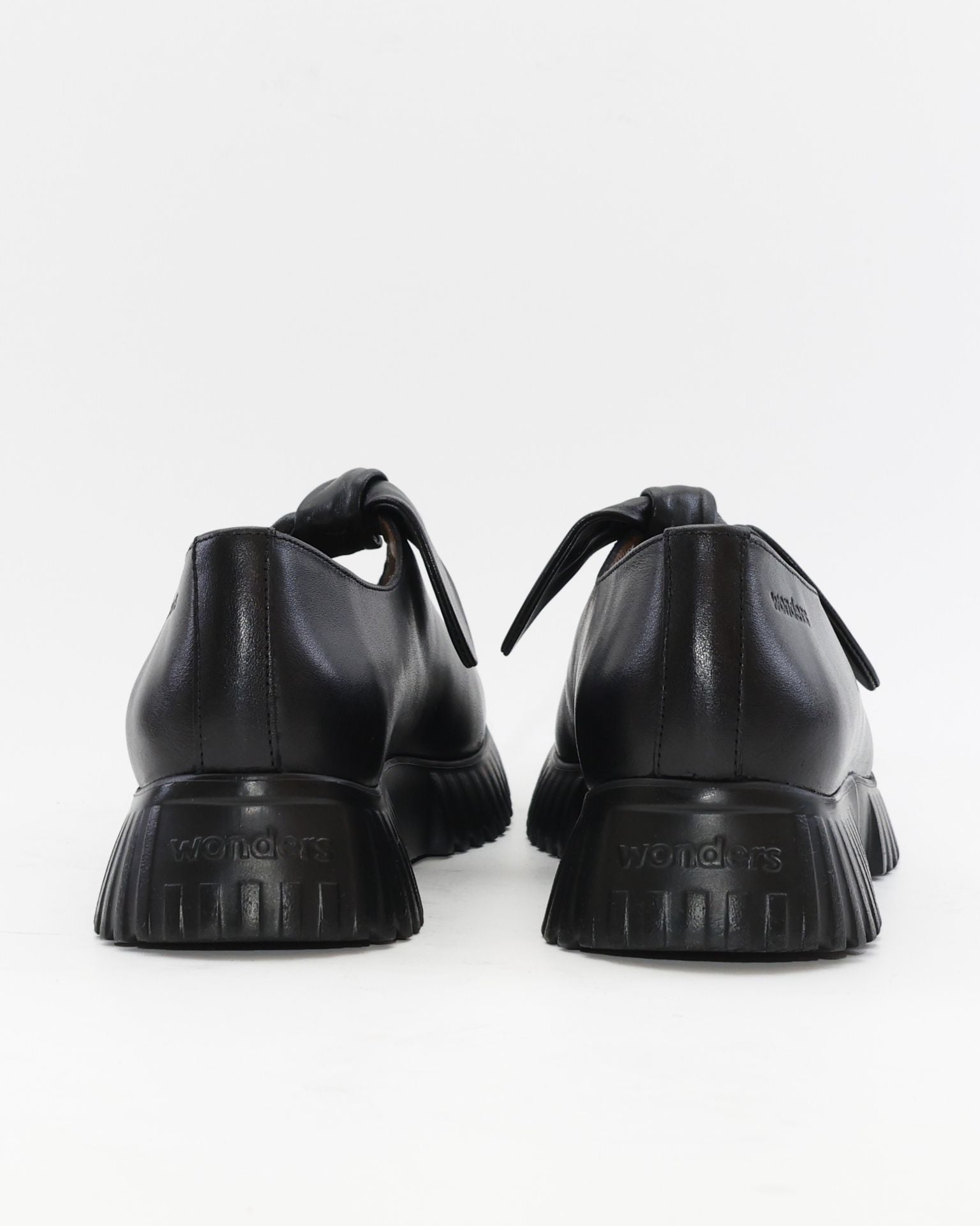 ZAPATO MUJER ESCOTADO ADORNO LAZO ANUDADO WONDERS A-4421 VELVET NEGRO