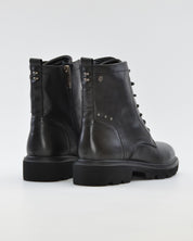 BOTA TIPO MILITAR PIEL COLOR NEGRO CARMELA 164337