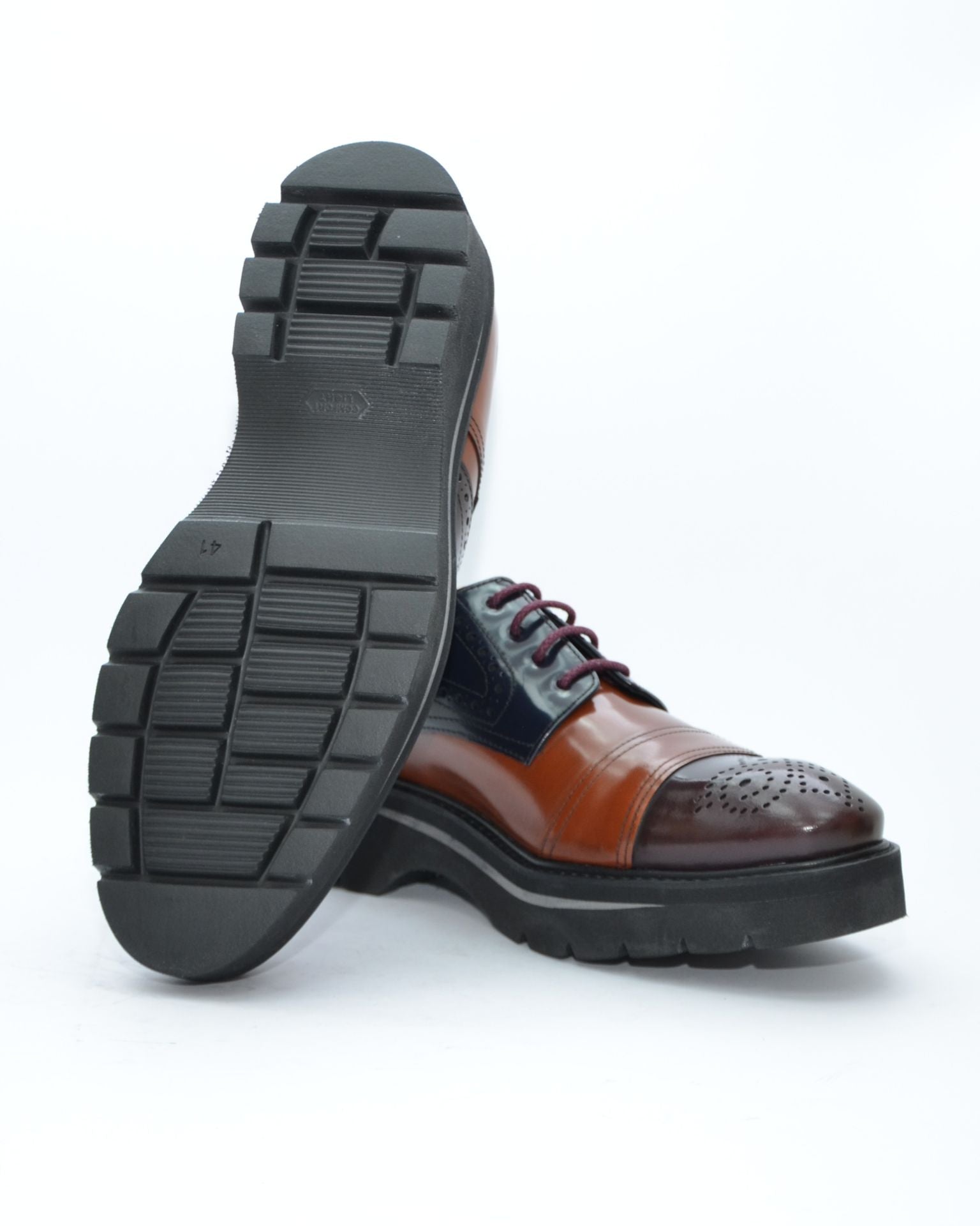 ZAPATO HOMBRE BLIUCHER PICADO FLORENTIC PISO GRUESO