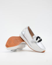 MOCASIN DEPORTIVO MUJER RAFIA BLANCO PLATA ADORNO CADENA THE HAPPY MONK VANITY 011