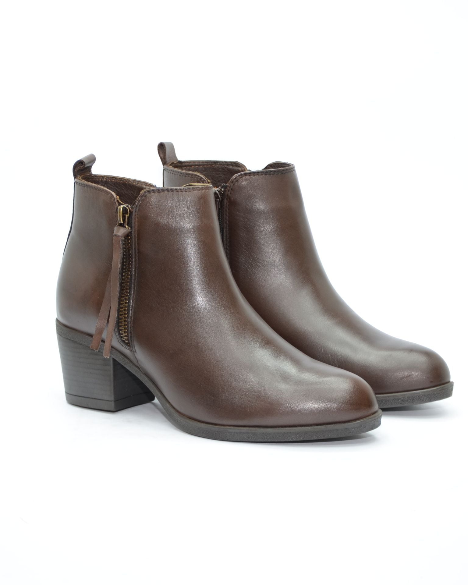 BOTIN MUJER MARRON TACON CUADRADO CREMALLERA