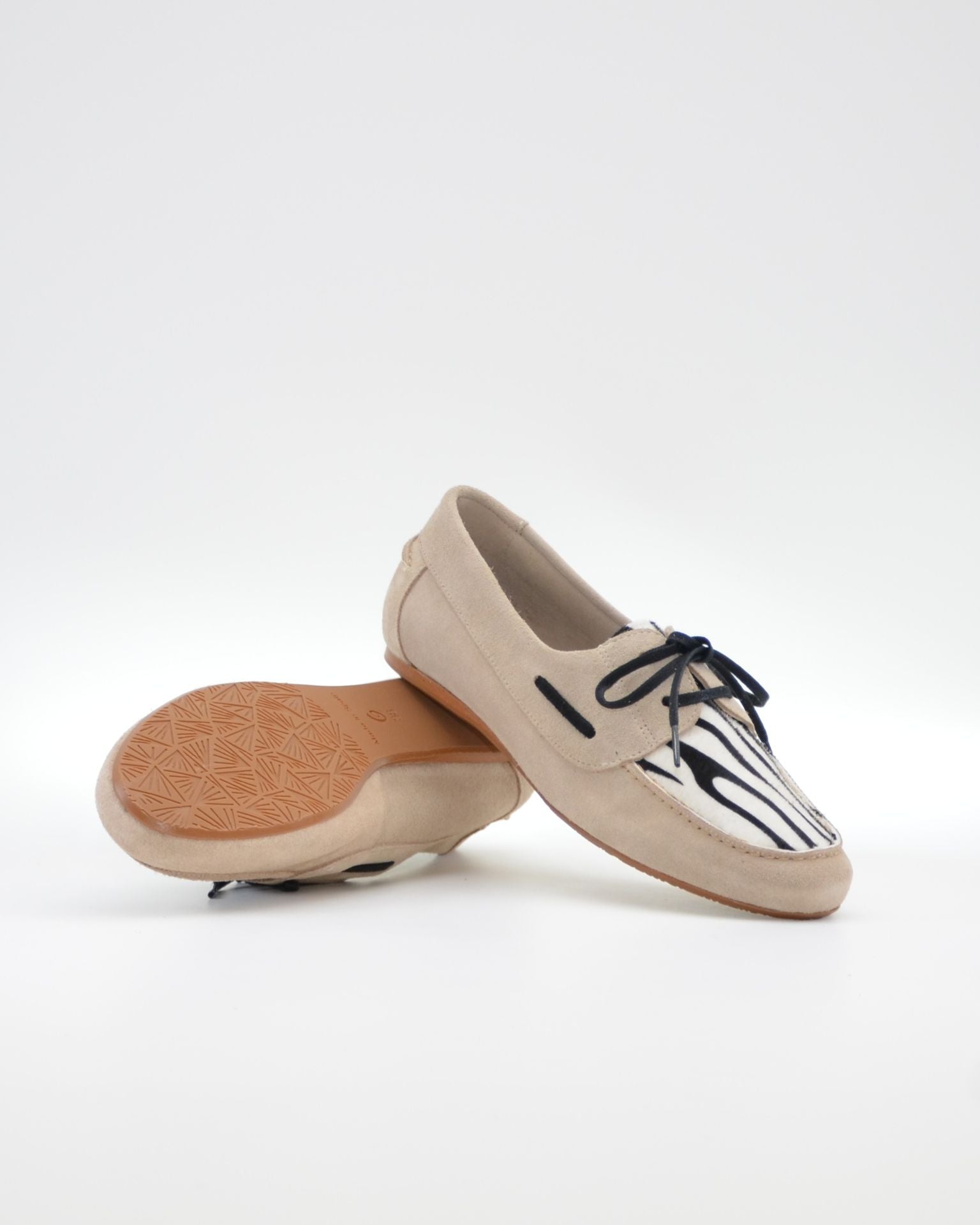 MOCASIN NAUTICO MUJER SERRAJE BEIGE ANIMAL PRINT GLADIOLUS