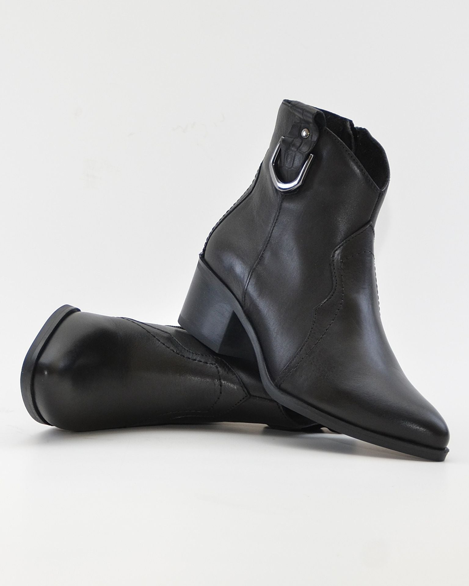 BOTIN MUJER COWBOY PIEL NEGRO CON HEBILLA KAOLA 3054