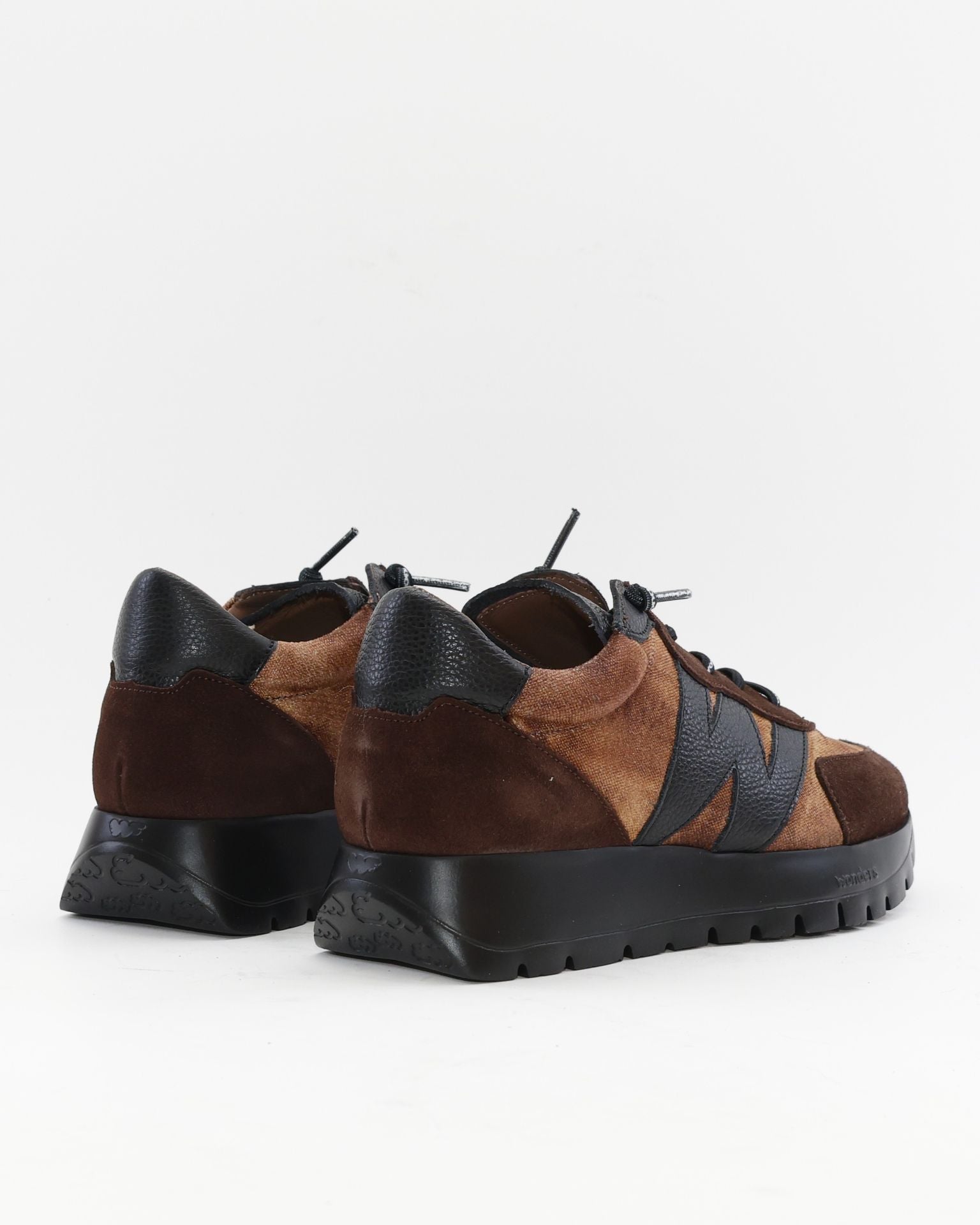 ZAPATO DE CORTE DEPORTIVO WONDERS A-24111 CONBINADO MARRON NEGRO