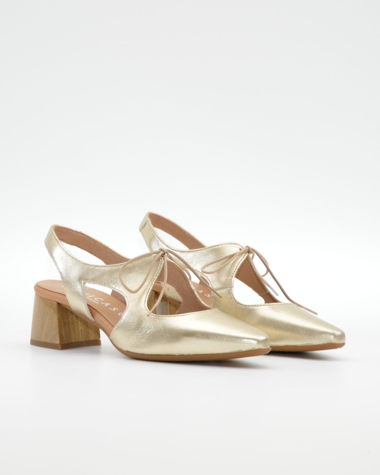 ZAPATO MUJER PLATINO TACON GRUESO DESTALONADO CON CORDON D CHICAS 4892 E. SAHARA