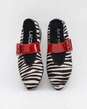 MERCEDITAS MUJER ANIMAL PRINT CEBRA CHAROL ROJO CON CORREA Y HEBILLA LACOMBA CLOVE