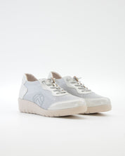 ZAPATO DE CORTE DEPORTIVO MUJER CON CUÑA Y CORDON ELASTICO TREINTAS L4569 PLATA