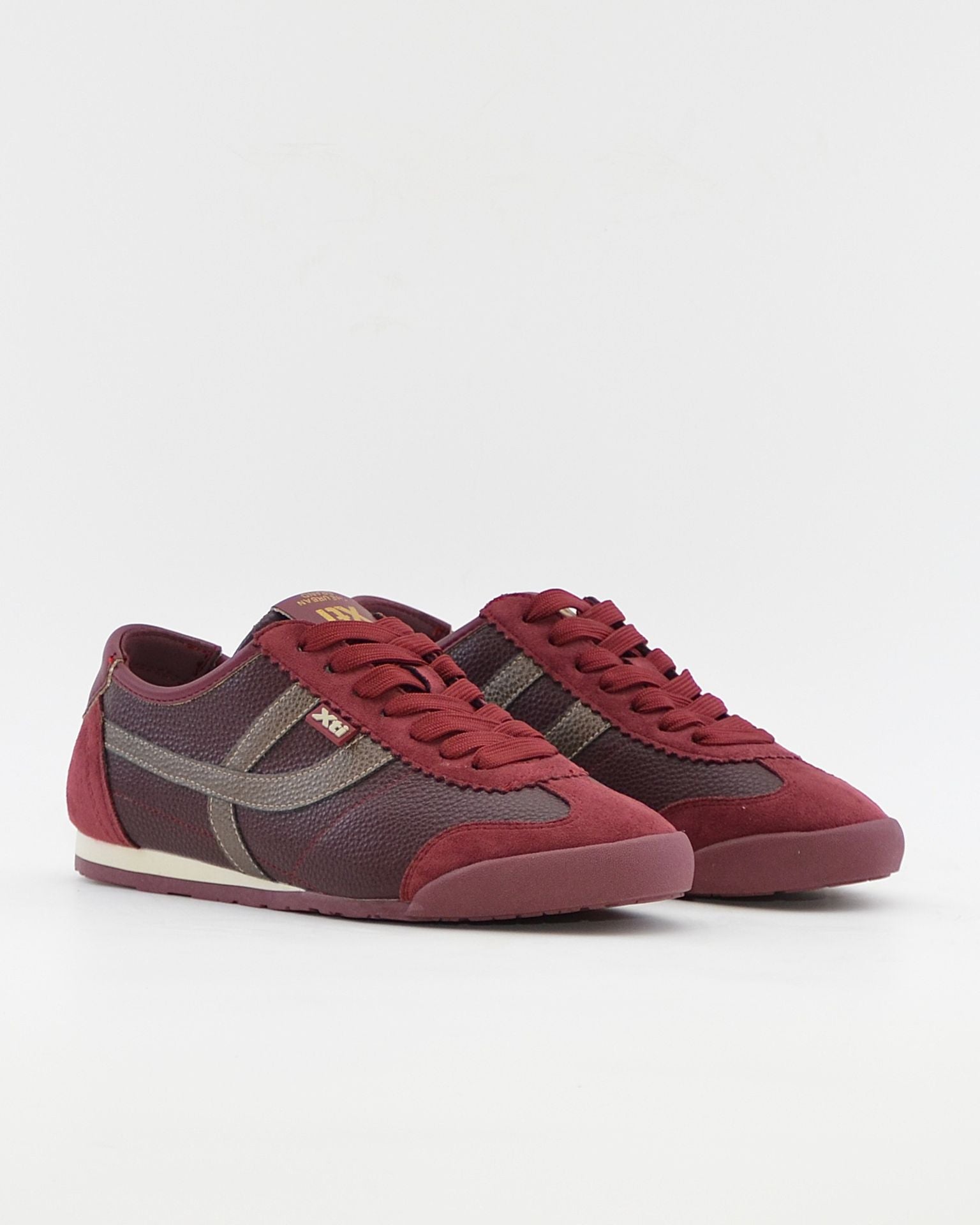 DEPORTIVO SNEAKER MUJER PLANA COLOR BURDEOS XTI 146157
