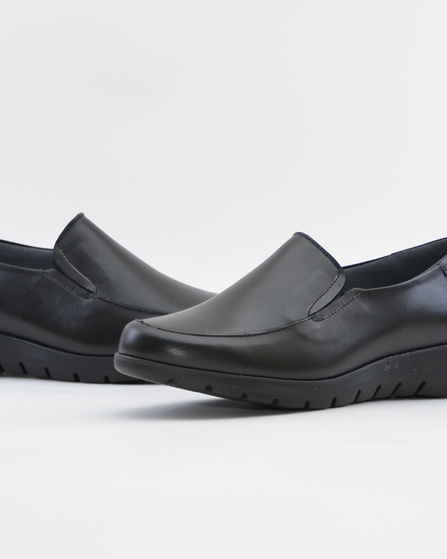 ZAPATO MOCASIN MUJER NEGRO PLANTILLA EXTRAIBLE PITILLOS 107