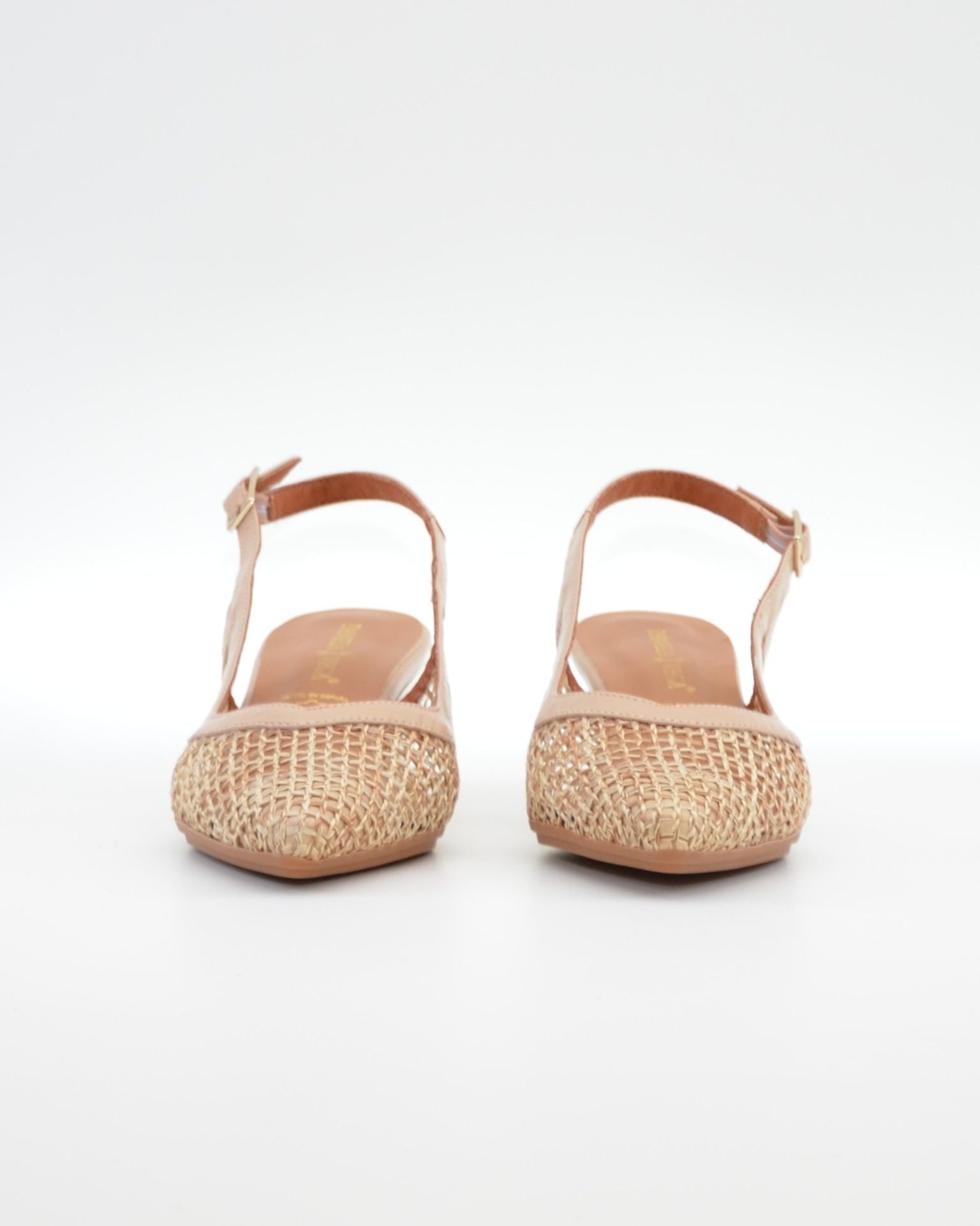 ZAPATO VESTIR MUJER DESTALONADO TACON BAJO DANIELA VEGA CON REJILLA NATURAL BEIGE