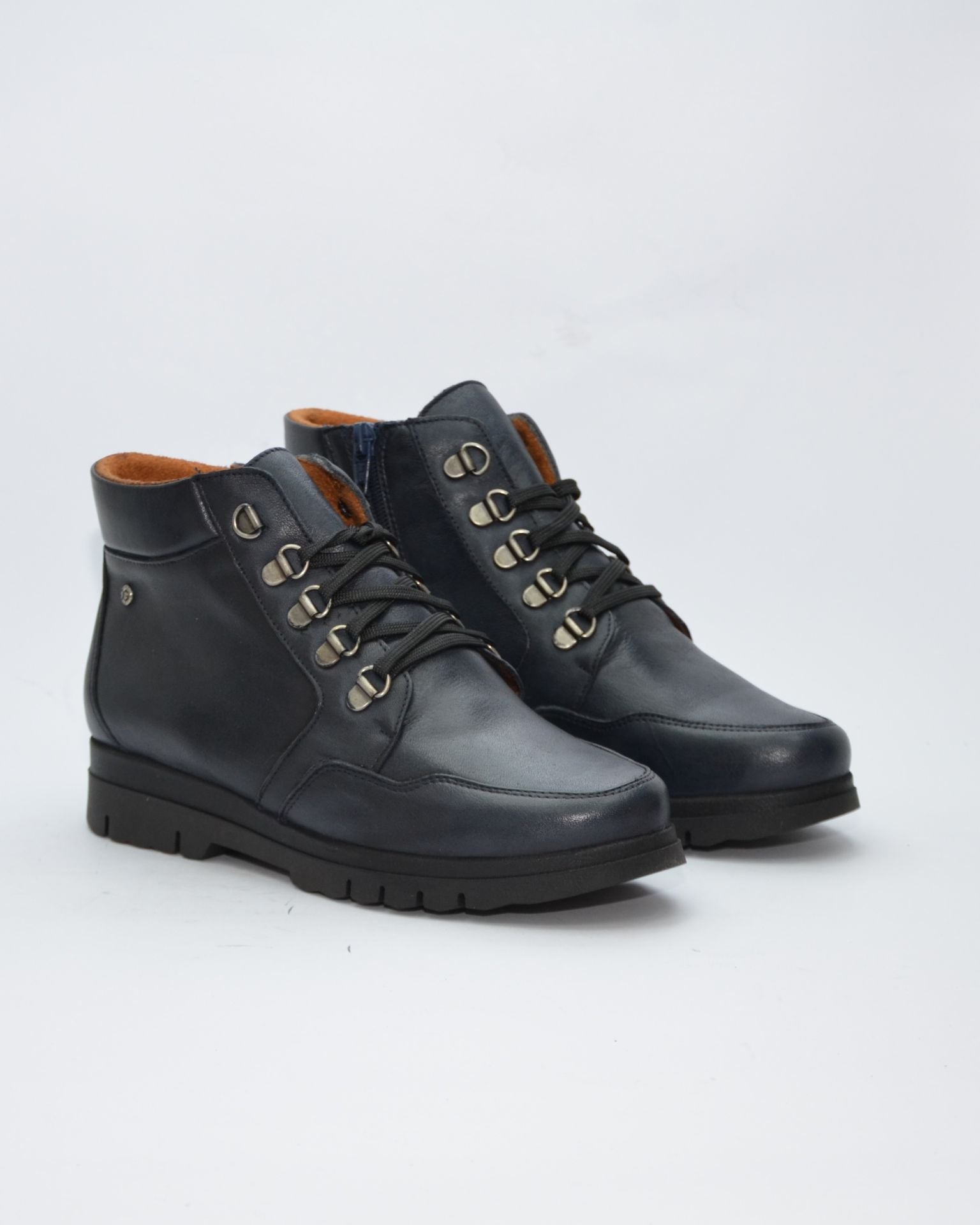 BOTINES DE MUJER EN COLOR AZUL MARINO PLANOS CON CORDONES