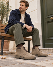 BOTA CORDON HOMBRE SERRAJE TAUPE CON CORDONES FLUCHOS BUGGY F2325 MARMOTA