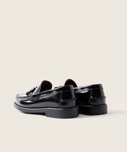 MOCASIN COSIDO A MANO NEGRO BORLAS 101 PISO DE GOMA