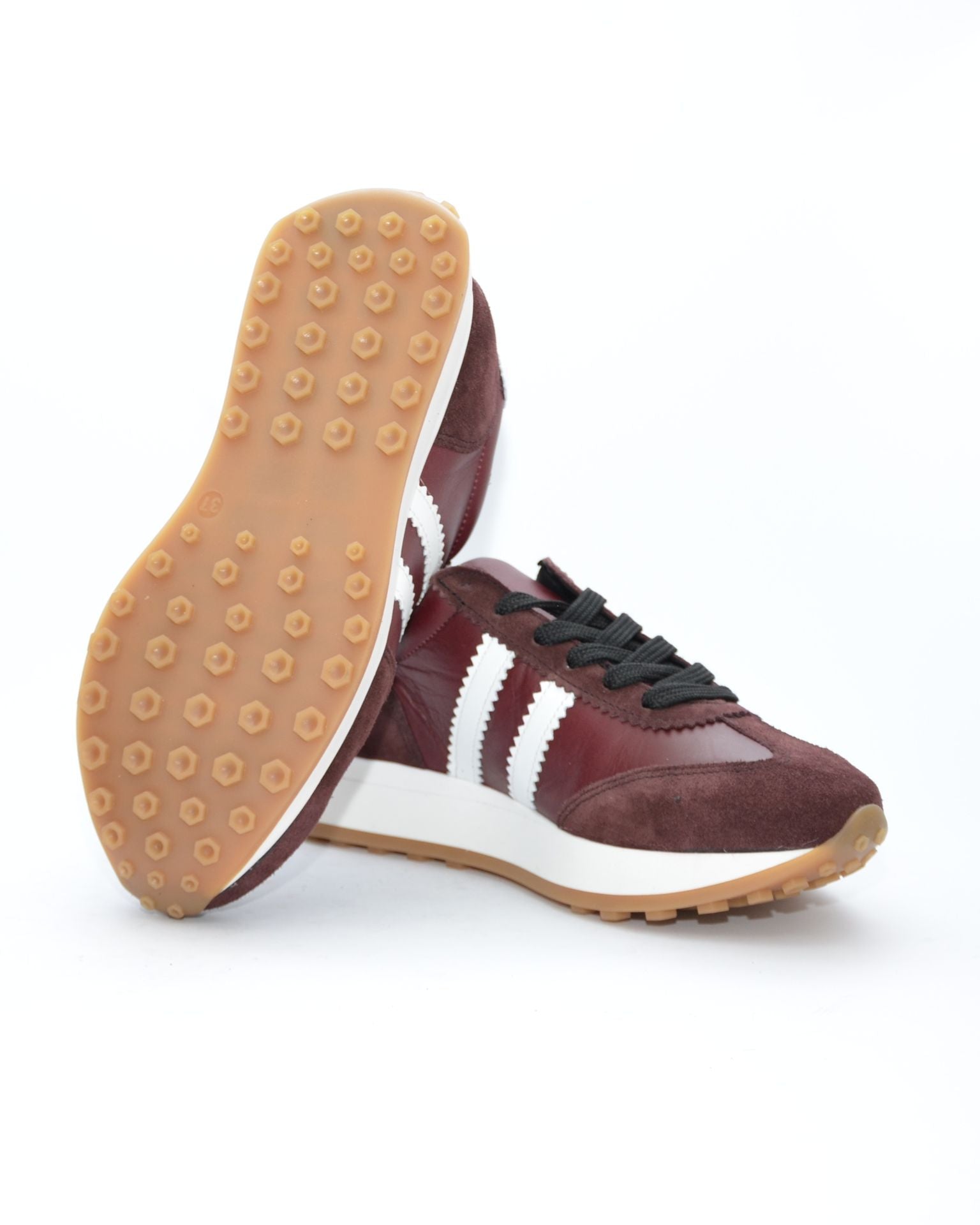 SNEAKER MUJER BURDEOS TIRAS BLANCAS