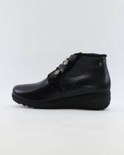 BOTINES DE MUJER CON CUÑA Y CIERRE DE ELASTICOS COLOR NEGRO GIORDA 27660
