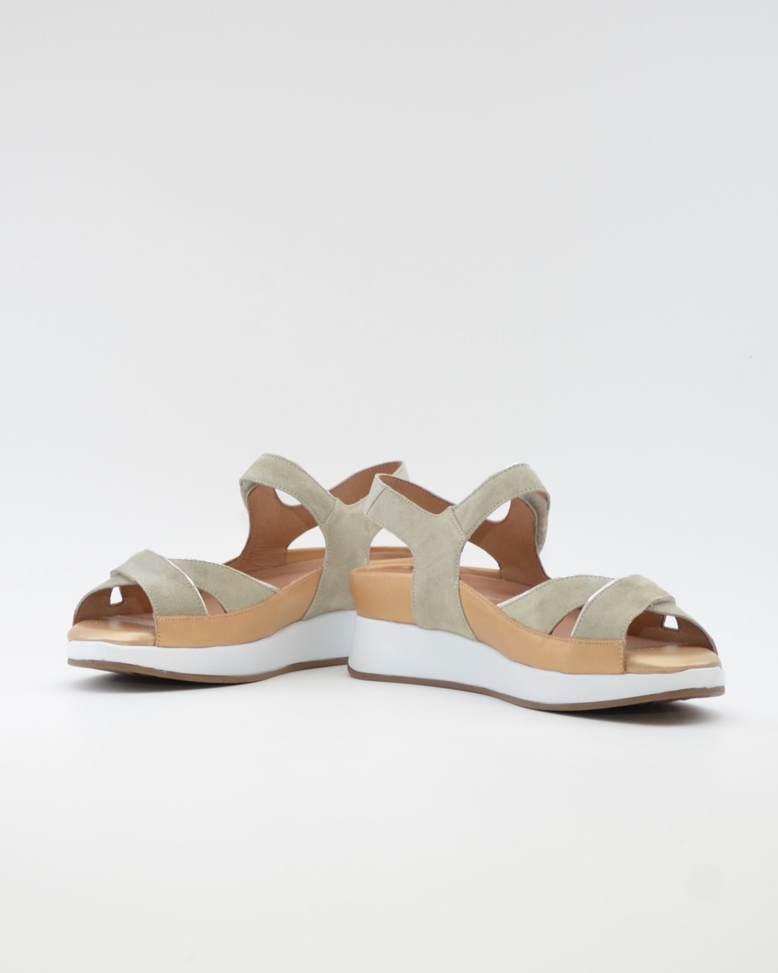 SANDALIA CRUZADA PLANTILLA EXTRAIBLE MUJER TRES VELCROS ANCHO ESPECIAL COLOR VERDE PIE SANTO 260381 EUCALIPTO