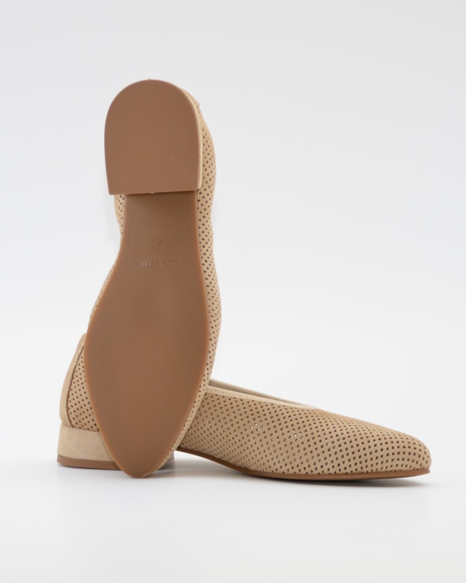 MERCEDITAS DE PIEL COLOR BEIGE LACOMBA CANNA