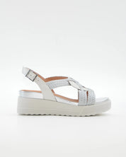 SANDALIA PLANA MUJER STONEFLY TRENZADA PLATA Y BLANCO