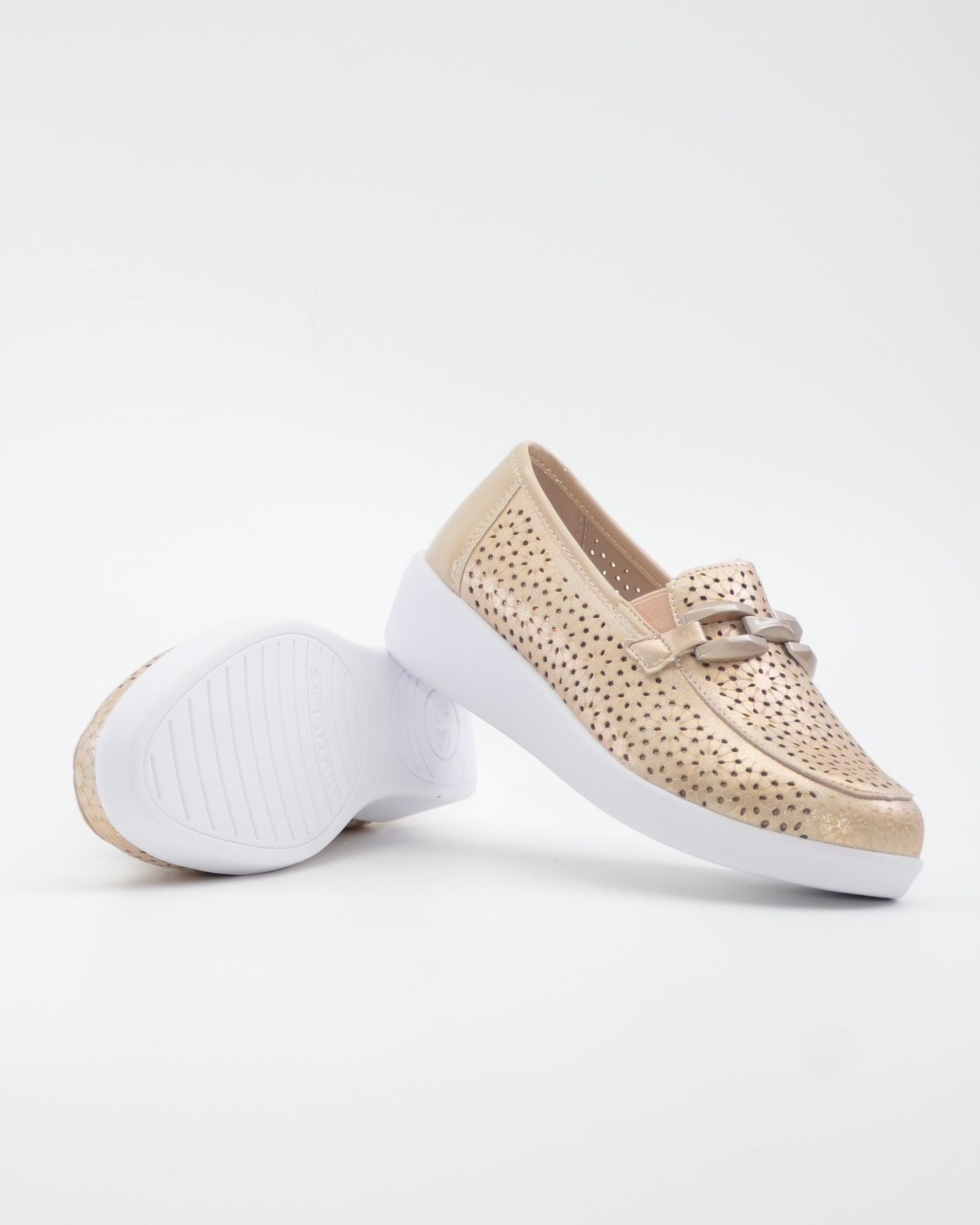 MOCASIN ANCHO ESPECIAL COLOR PLATINO DOCTOR CUTILLAS 38475