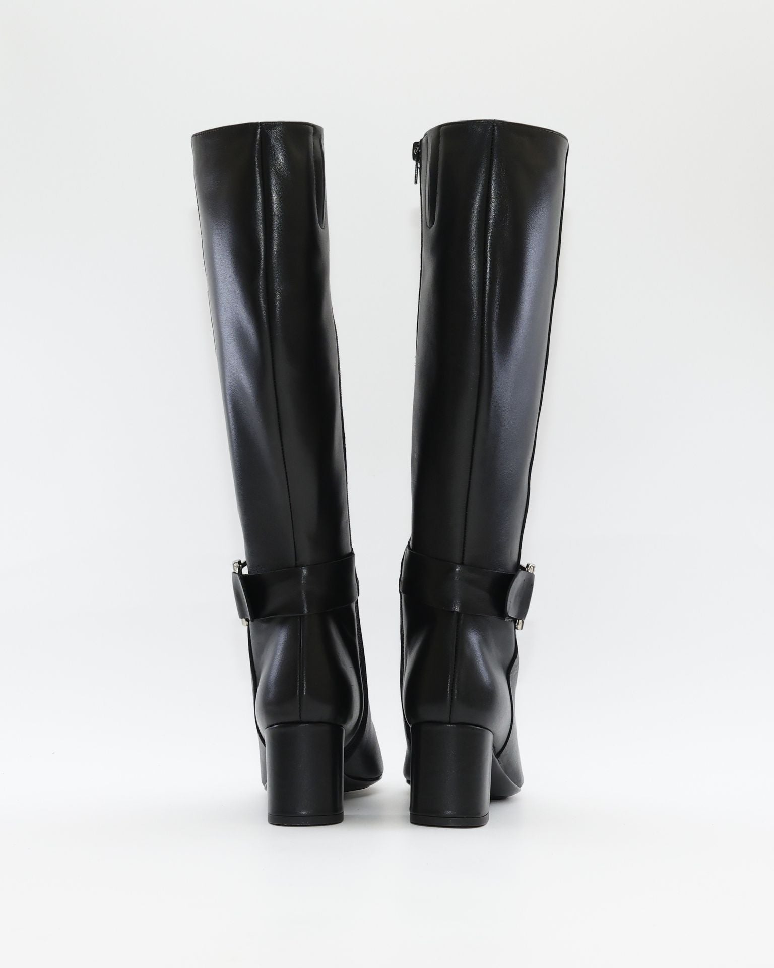 BOTA ALTA MUJER TACON ANCHO EN PIEL COLOR NEGRO ADORNO HEBILLA