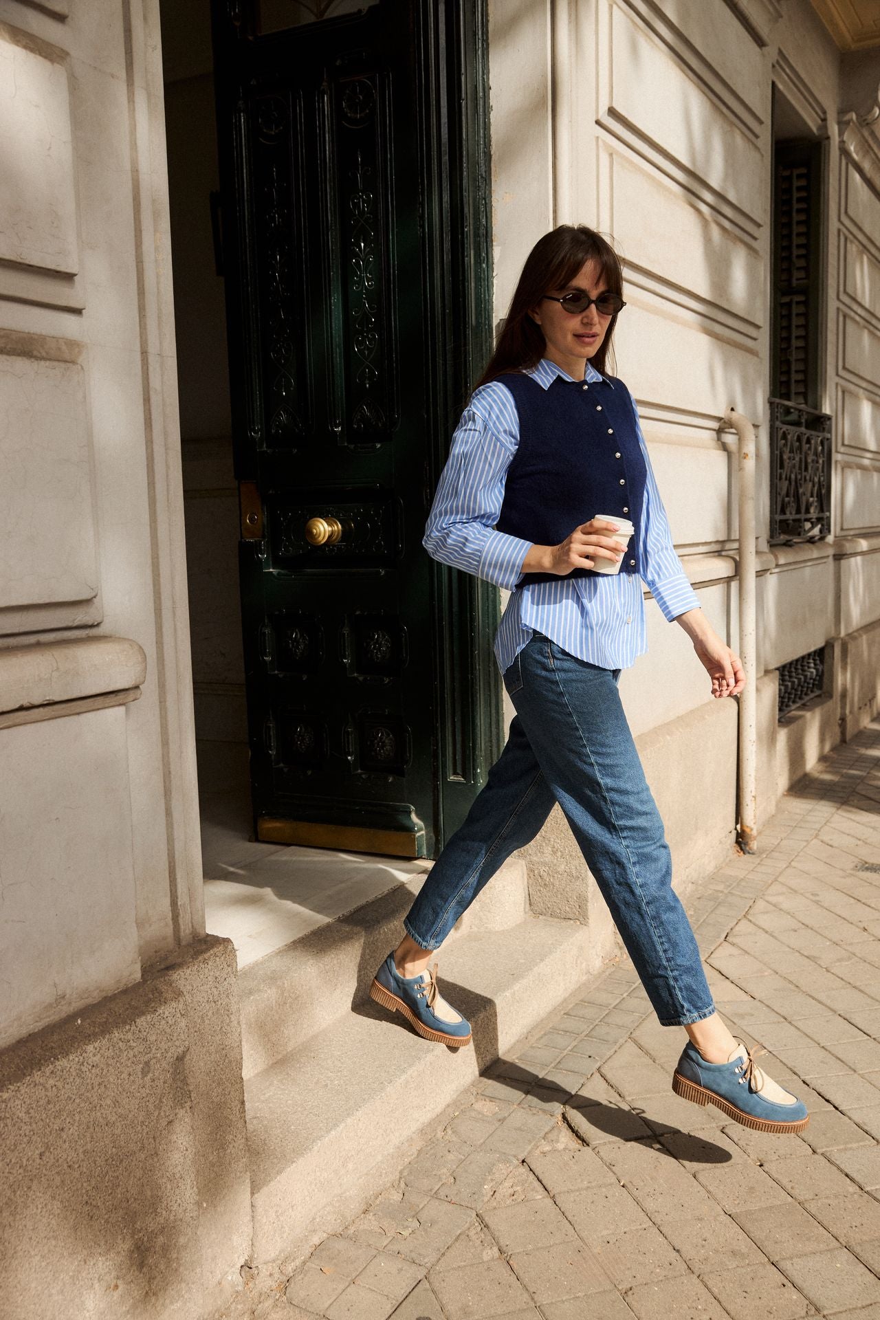 ZAPATO WALLABY SERRAJE AZUL POTRO BEIG LACOMBA IRIS
