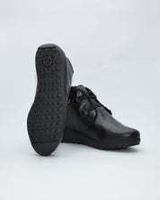 BOTINES DE MUJER CON CUÑA Y CIERRE DE ELASTICOS COLOR NEGRO