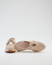 ZAPATOS DESTALONADOS COLOR BEIG ADORNO LAZO WONDERS C-7602